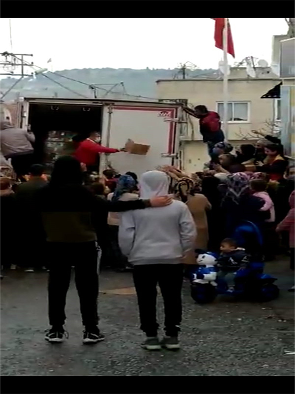 AK Partili Özgür Hızal, ''Beceremiyorsanız valilikleri ve sivil toplumu örnek alabilirsiniz