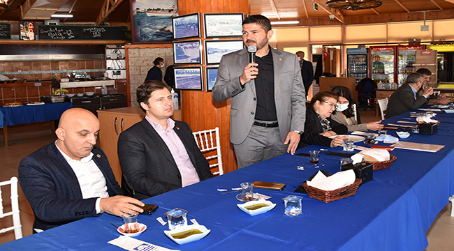 CHP İZMİR İL BAŞKANI DENİZ YÜCEL ve İZMİR MİLLETVEKİLİ MAHİR POLAT, FOÇA'YI ZİYARET ETTİ