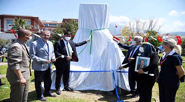 Fethiye’de sağlık çalışanları için Saygı Anıtı açıldı