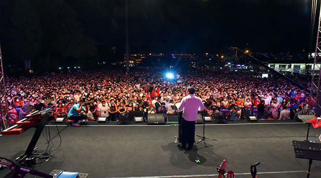 BEŞİKTAŞ’TA 30 AĞUSTOS COŞKUSU ‘ZAFER YÜRÜYÜŞÜ’ VE GÜLŞEN KONSERİYLE KUTLANDI