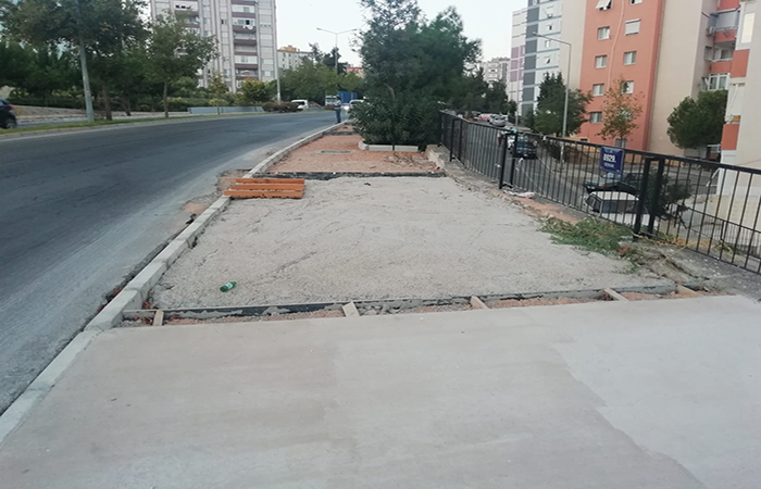 AK Partili Karatekin'den, yarım bırakılıp kaderine terk edilen kaldırım tepkisi