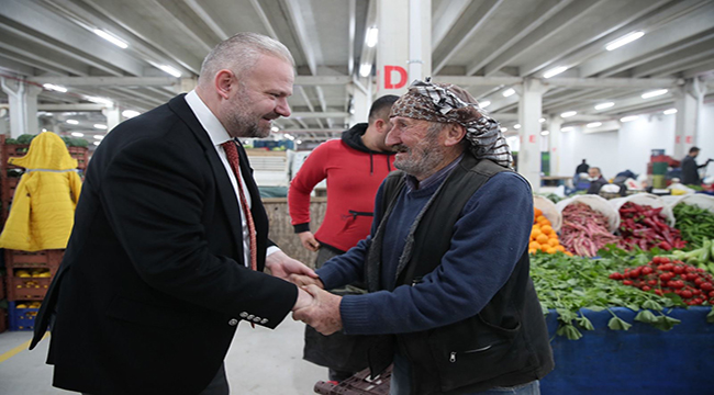 MENEMEN PAZAR YERİNE KAVUŞTU