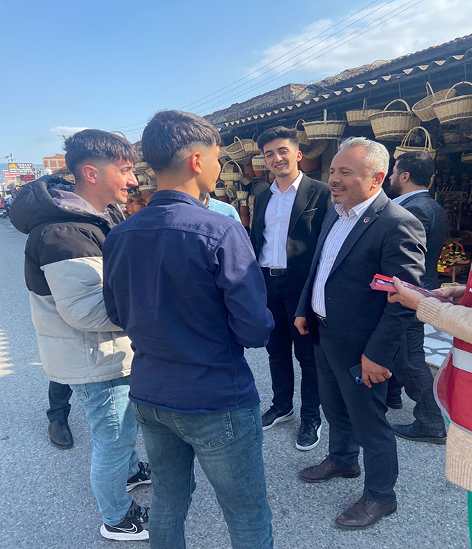 Genç Aday dopdolu geliyor