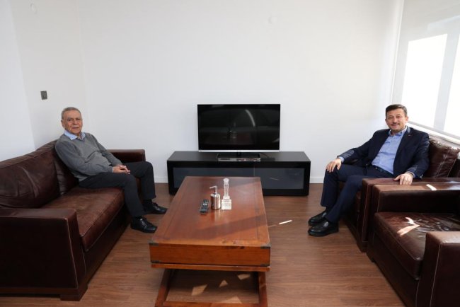 İzmir Büyükşehir Belediye Başkan Adayı Dağ'dan Piriştina'nın mezarına ve Kocaoğlu'na ziyaret