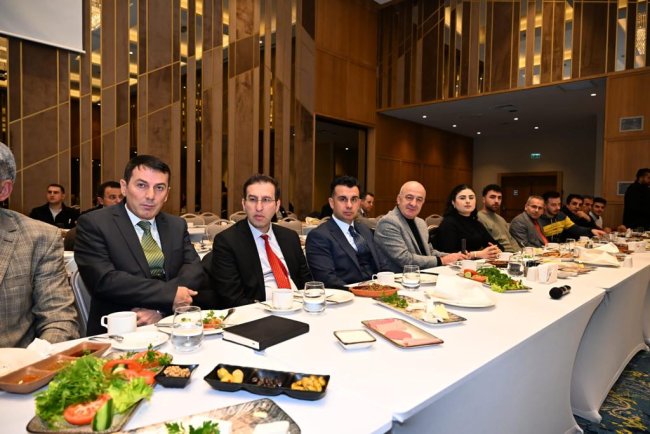 Vali Çiftçi Medya Mensupları ile Kahvaltıda Bir Araya Geldi