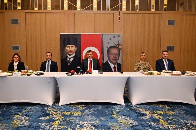 Vali Çiftçi Medya Mensupları ile Kahvaltıda Bir Araya Geldi