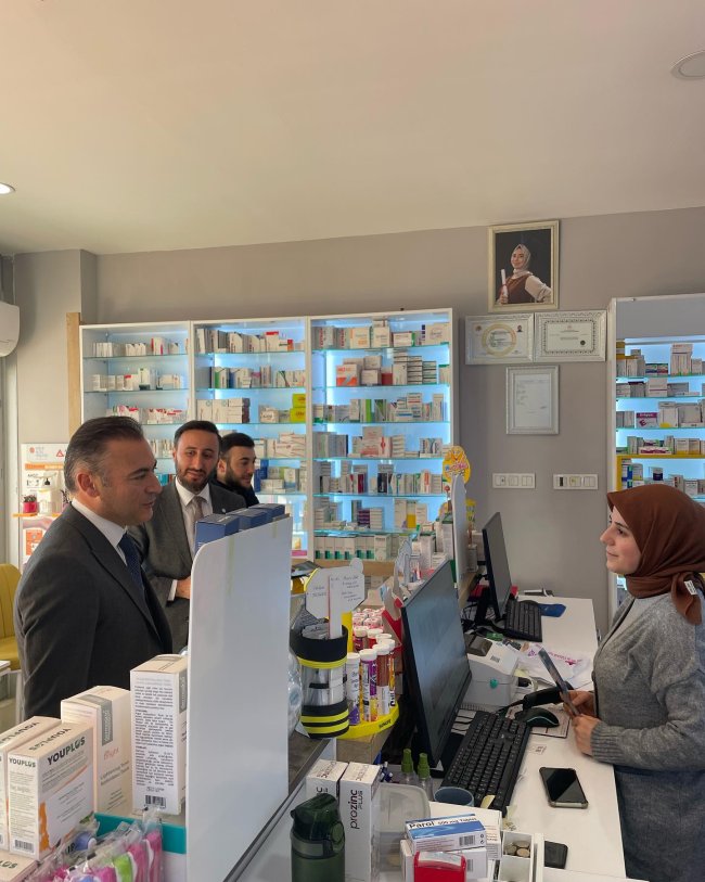 İYİ PARTİ'Lİ KARATAŞ'TAN ESNAF ZİYARETİ