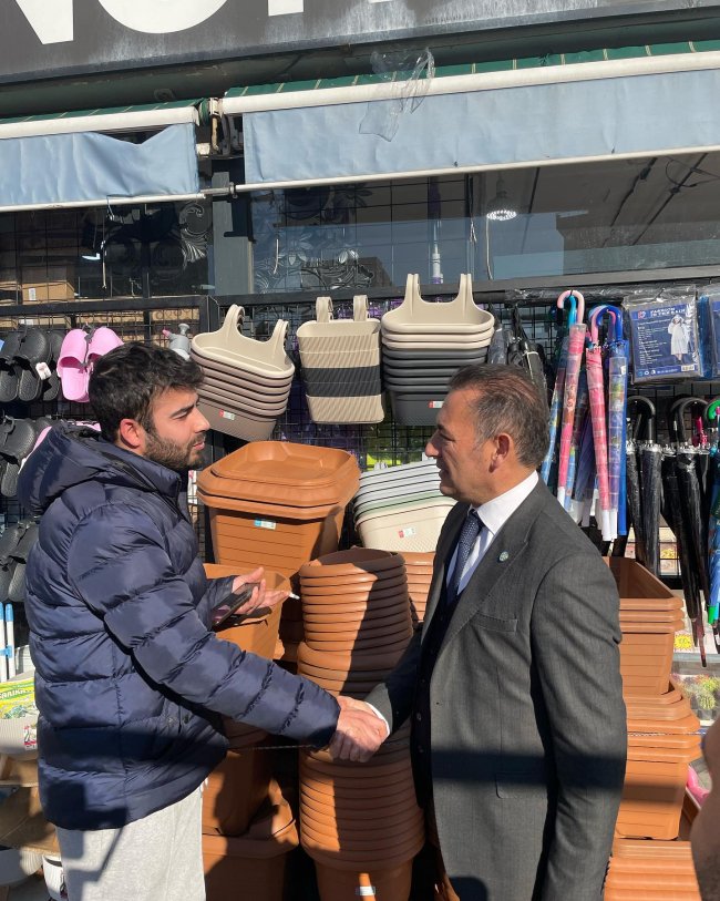 İYİ PARTİ'Lİ KARATAŞ'TAN ESNAF ZİYARETİ