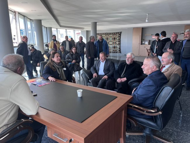 BAŞKAN ADAYI UÇAR ROTASINI ÇAT'A ÇEVİRDİ