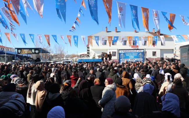 BAŞKAN SEKMEN ŞENKAYA, KARAYAZI VE KARAÇOBAN’A ÇIKARMA YAPTI