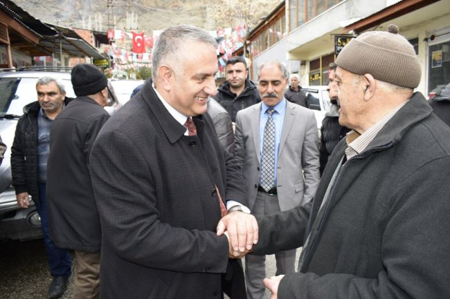 Başkan Bedir pazar esnafını ziyaret etti