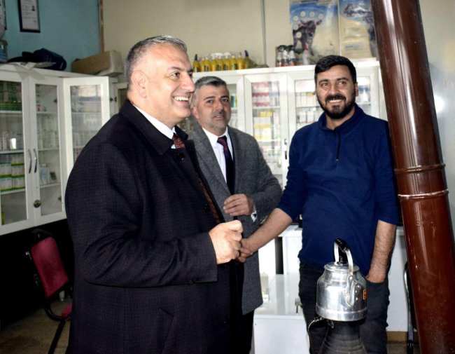 Başkan Bedir pazar esnafını ziyaret etti
