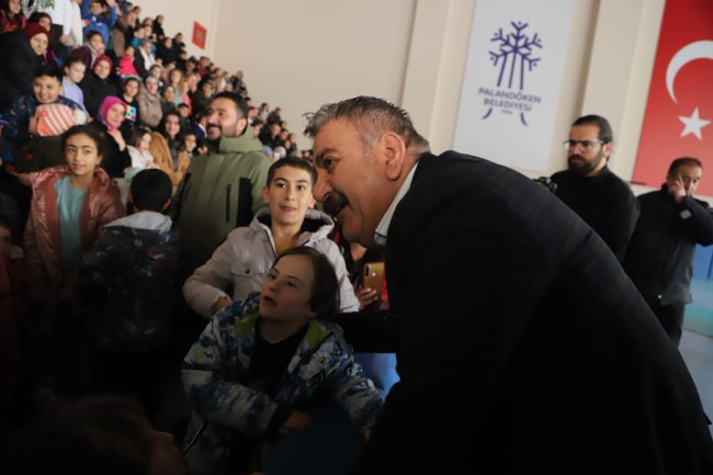 Başkan Sunar: Çocuklarımız aydınlık yarınlarımız