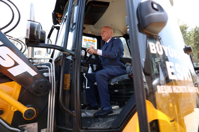 BÜYÜKŞEHİR’DEN DEV BİR YATIRIM DAHA: 17 ARAÇ FİLOSU