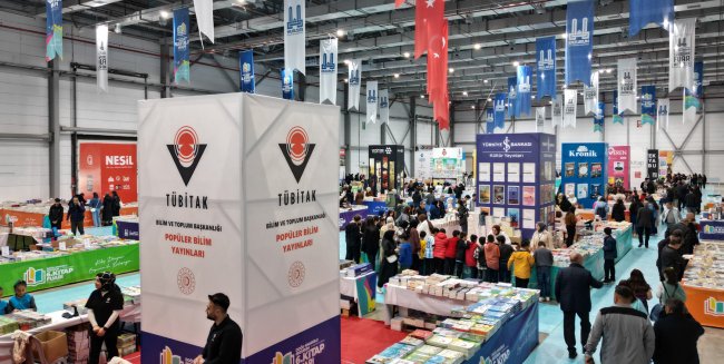 DOĞU ANADOLU 6. ERZURUM KİTAP FUARI KAPILARINI KİTAPSEVERLERE AÇTI
