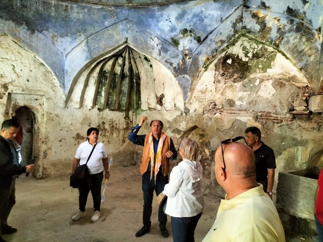 URLA ROTARY KULÜBÜ SEFERİHİSAR’DA UNUTULMAZ BİR TARİH VE KÜLTÜR TURU GERÇEKLEŞTİRDİ