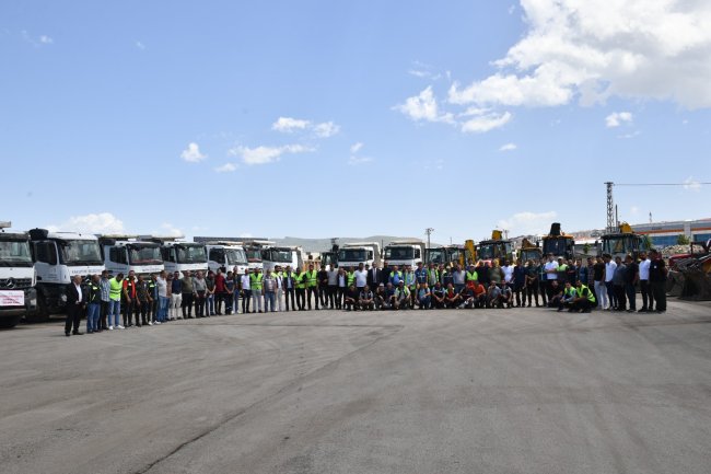 YAKUTİYE’DE BAYRAM TEMİZLİĞİ SEFERBERLİĞİ