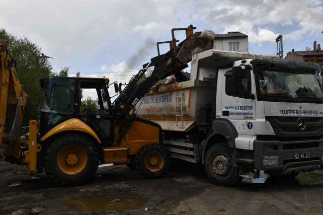 YAKUTİYE’DE BAYRAM TEMİZLİĞİ SEFERBERLİĞİ