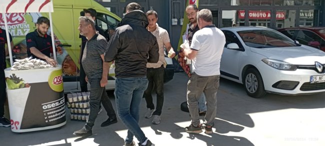 Erzurum'da Ücretsiz Açık Oto Pazarı Renkli Geçti