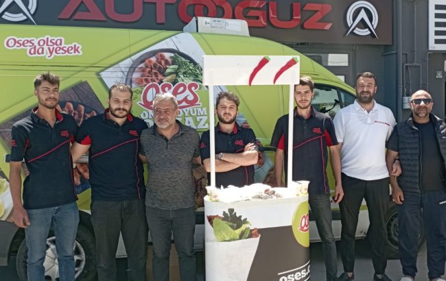 Erzurum'da Ücretsiz Açık Oto Pazarı Renkli Geçti