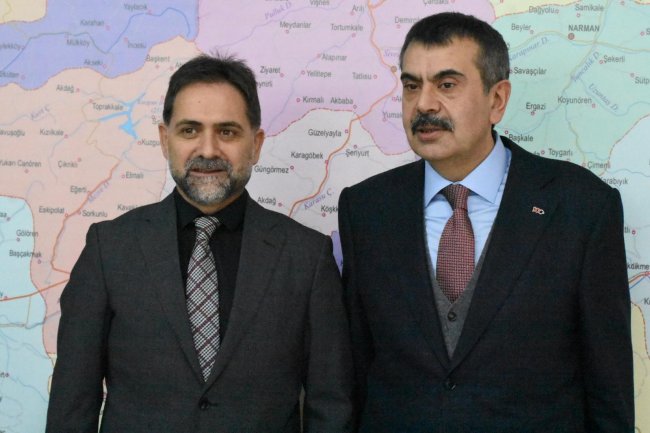 Bakan Tekin'e Destek Çığ Gibi Büyüyor