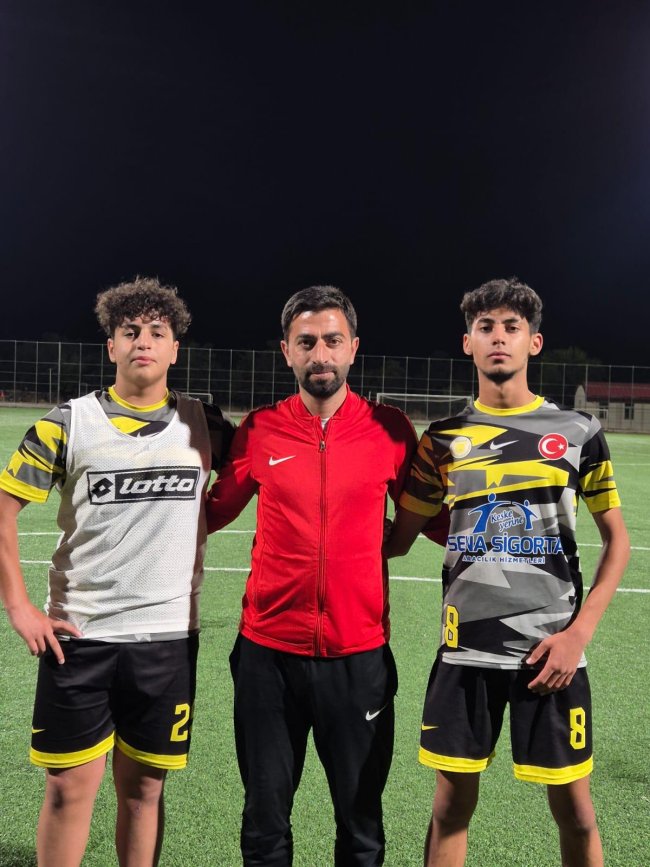 Yakutiyespor Altyapısının Parlayan Yıldızı Muhammetcan Aras, Kombinaspor Formasıyla Sahaya Çıkıyor