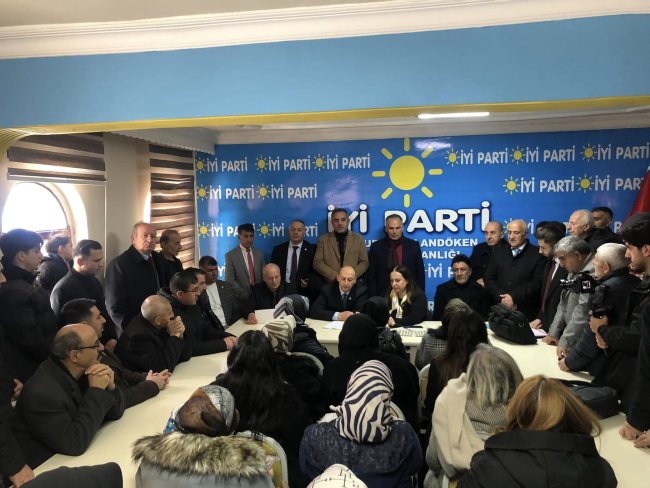 İYİ Parti'ye farklı partilerden 100'e yakın kişi katıldı