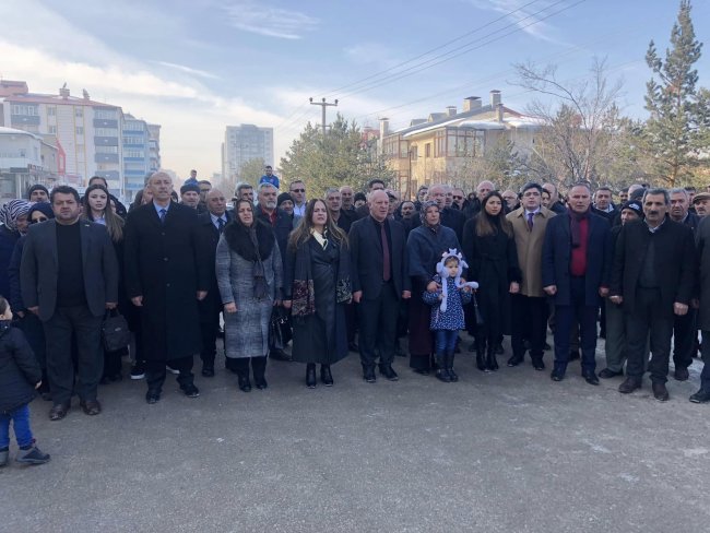 İYİ Parti'ye farklı partilerden 100'e yakın kişi katıldı