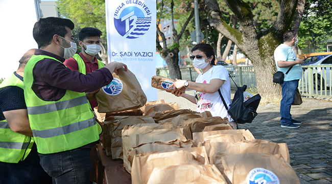 Tuzla Belediyesi  sınav sabahı da öğrenci ve velilerin yanında oldu