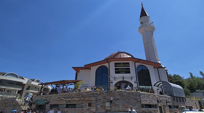 Başkan Aktaş vatandaşlarla bayramlaştı