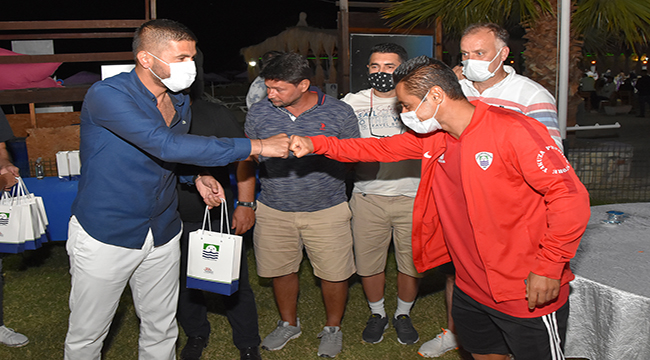 YEŞİL SAHADA TÜRKİYE-ROMANYA DOSTLUĞU