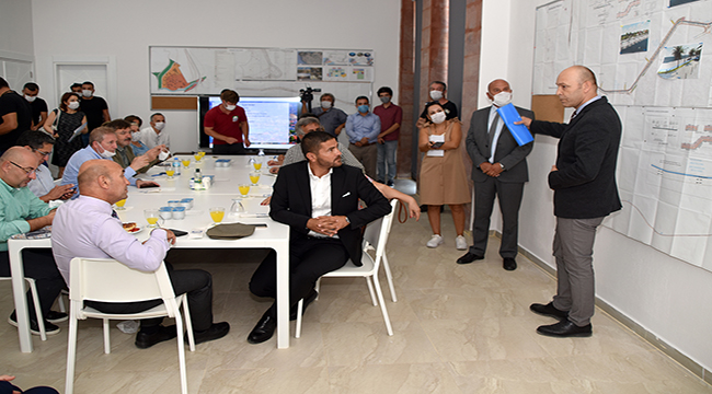 BAŞKAN TUNÇ SOYER, FOÇA’DA YENİ PROJELERİN MÜJDESİNİ VERDİ