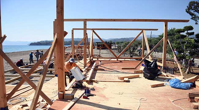 Karaot Halk Plajı’nda yoğun mesai