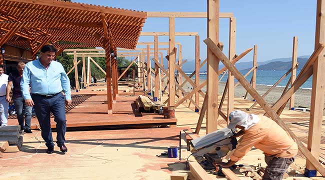 Karaot Halk Plajı’nda yoğun mesai
