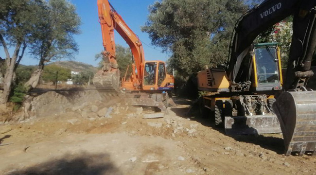 SOKAK VE CADDELERDE ÇALIŞMALAR ARALIKSIZ DEVAM EDİYOR