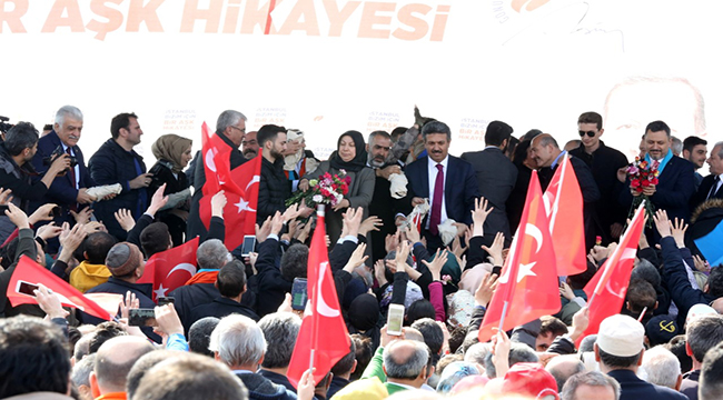 Festival'de renkli görüntüler oluştu