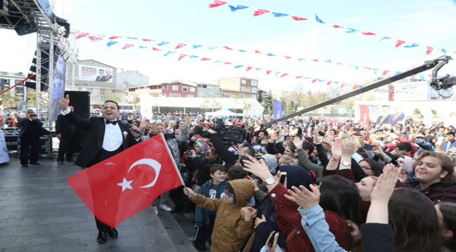 Festival'de renkli görüntüler oluştu