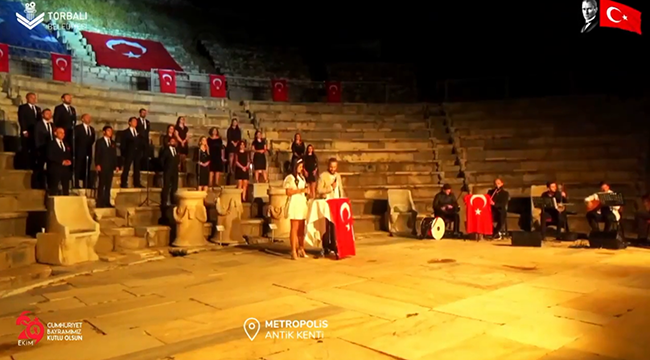 Evde kalan vatandaşlara 'Canlı' konser