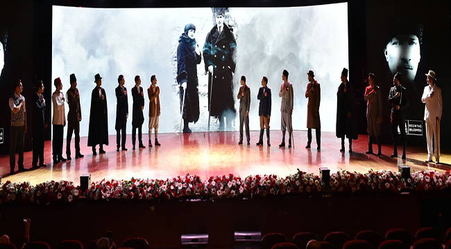 BEŞİKTAŞ'TA CUMHURİYET COŞKUSU "CUMHURİYET DEFİLESİ" İLE BAŞLADI