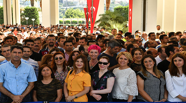 "İzmir Türkiye'nin umudu"