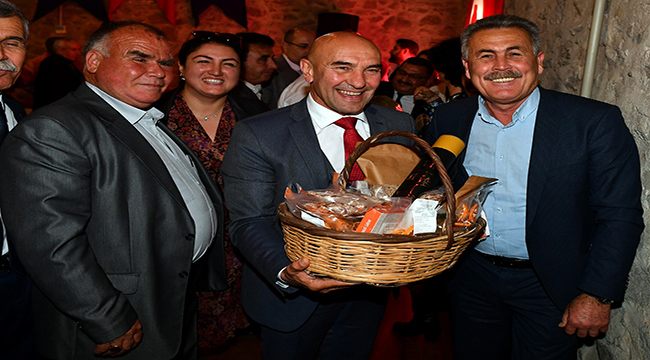 Başkan Soyer'in ilk büyük buluşması üretici kooperatifleriyle gerçekleşti