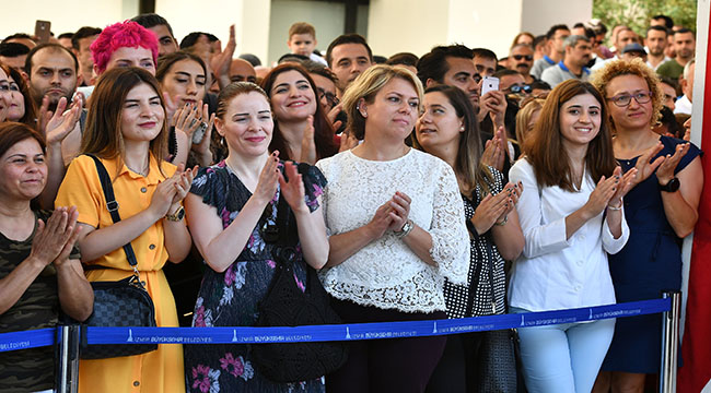 "İzmir Türkiye'nin umudu"