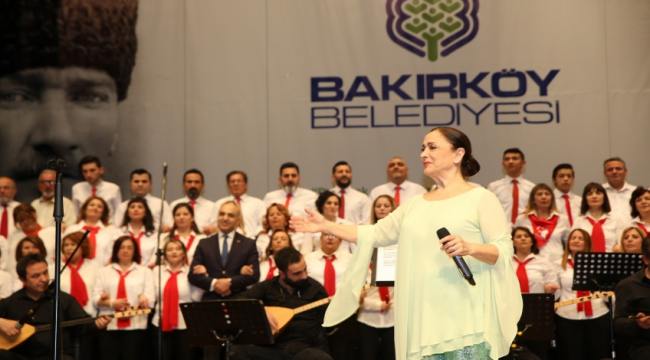 Belkıs Akkale ve Bakırköy belediyesi THM Korosu&#039;ndan muhteşem bahar konseri