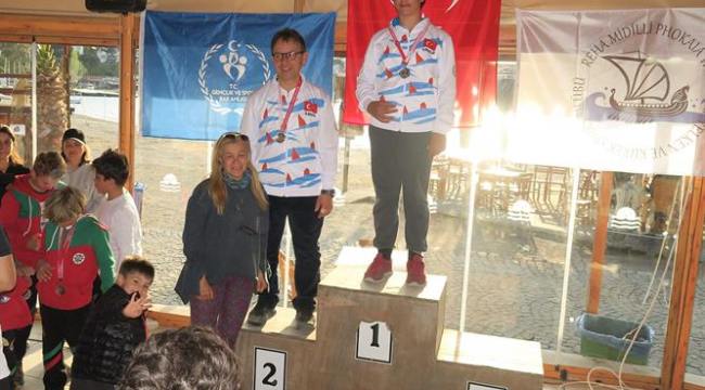 İzmir İl Birinciliği Yelken Yarışları, Foça’da yapıldı