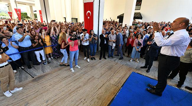 "İzmir Türkiye'nin umudu"