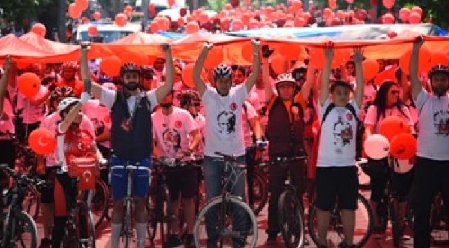 Kadıköy&#039;de Pedallar 100&#039;üncü Yıl İçin Döndü