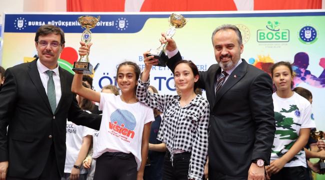 Okul sporlarına coşkulu final