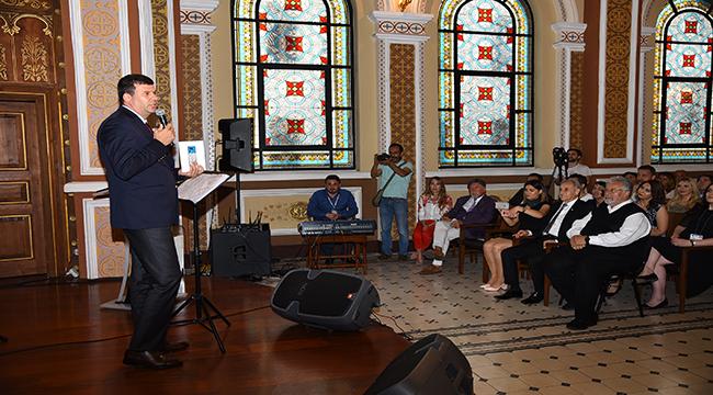 Ressam Devrim Erbil'in 60'ıncı Sanat Yılı Kadıköy'de kutlandı