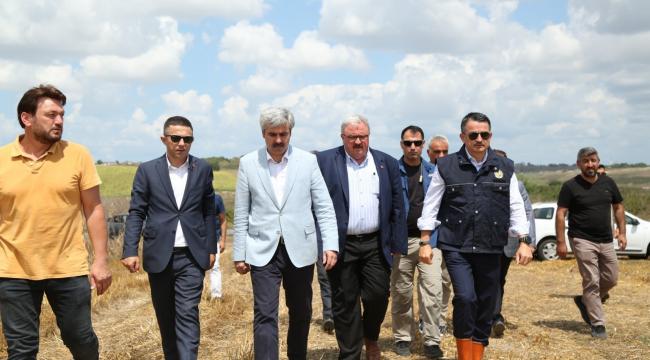 Bakan Pakdemirli Arnavutköy'de Elektrikli Traktörü Test Etti