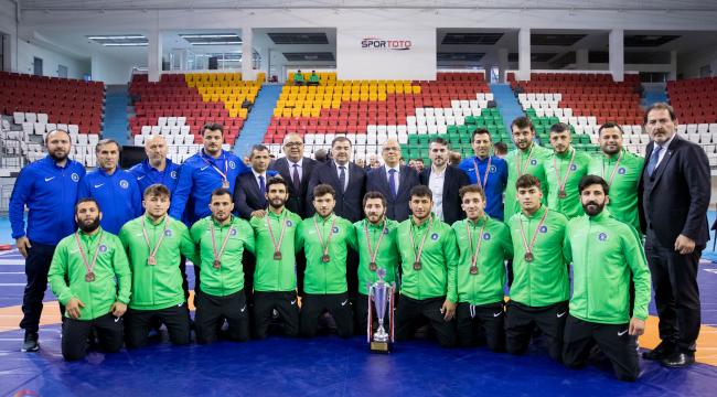 Grekoromen kupayla döndü